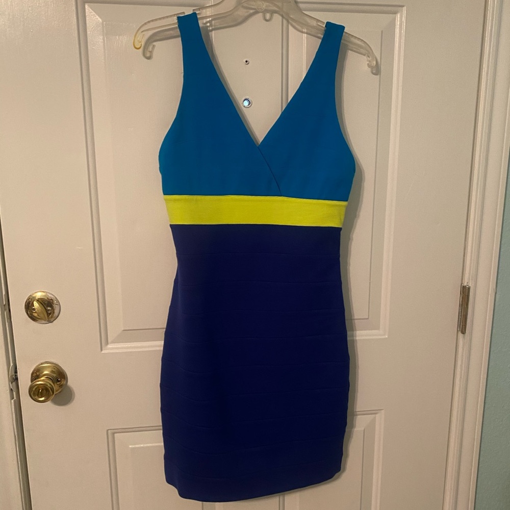 BOGO🔥🔥🔥Express form fitting dress